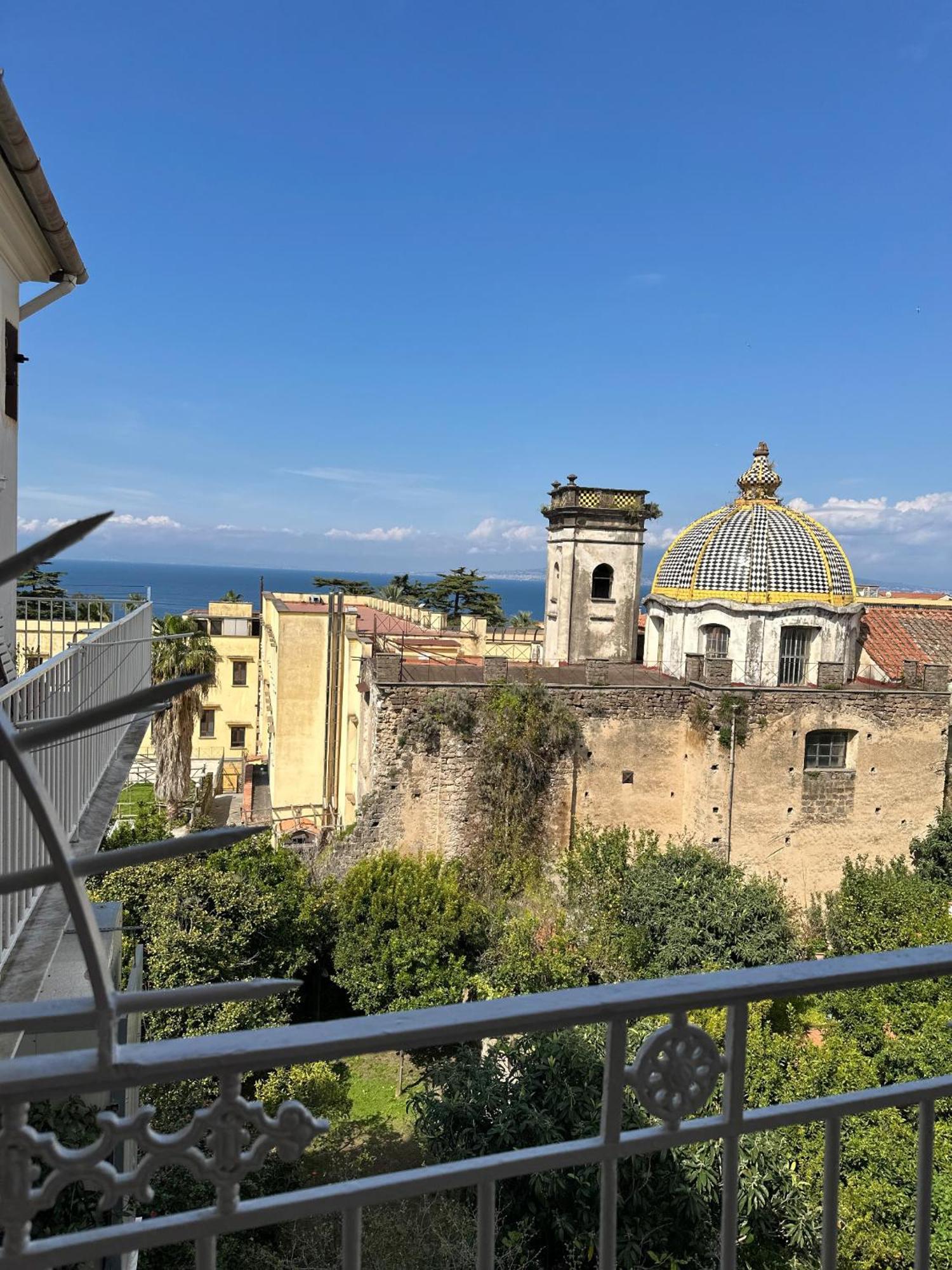 La Viuzza Bed & Breakfast Sorrento Exterior photo